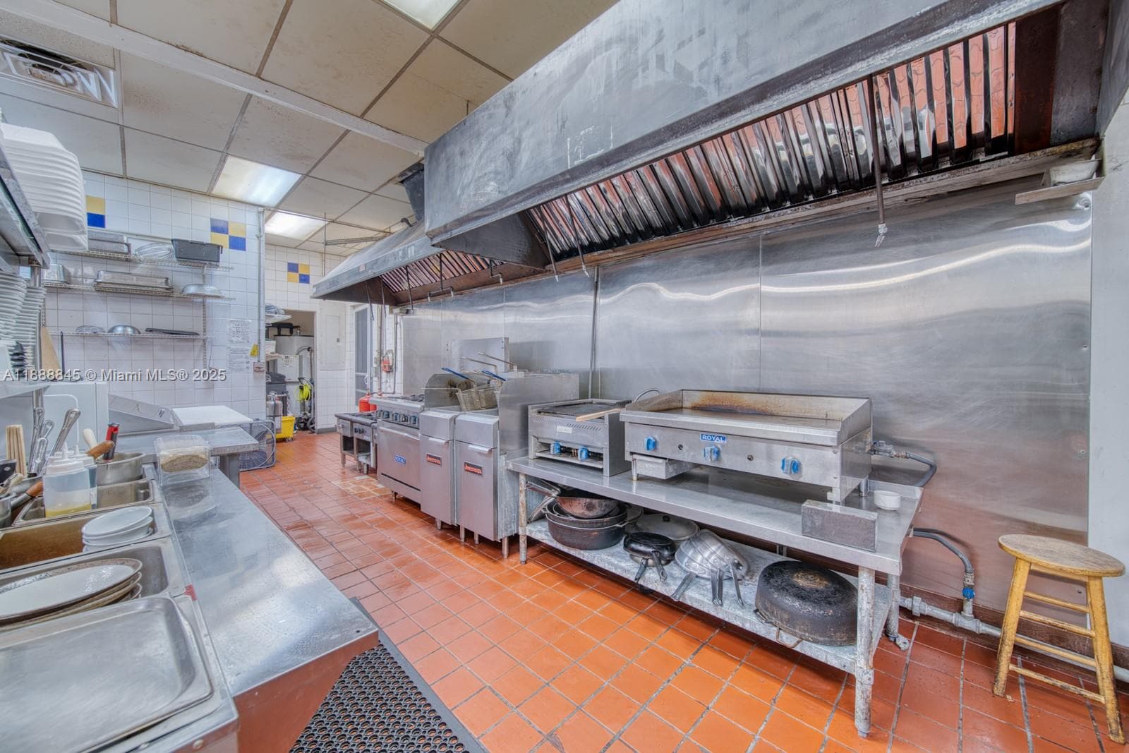 Turnkey Restaurant and Bar with a Large Local Customer Base