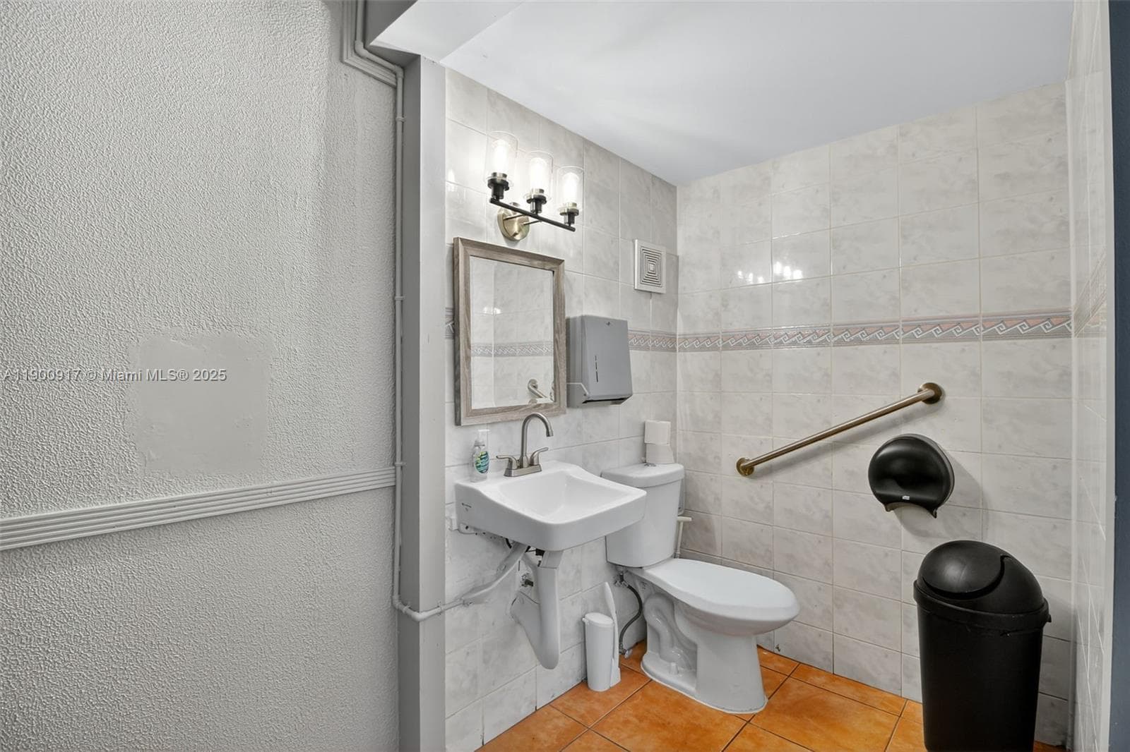 Turnkey Medical Research Center with State of the Art Lab