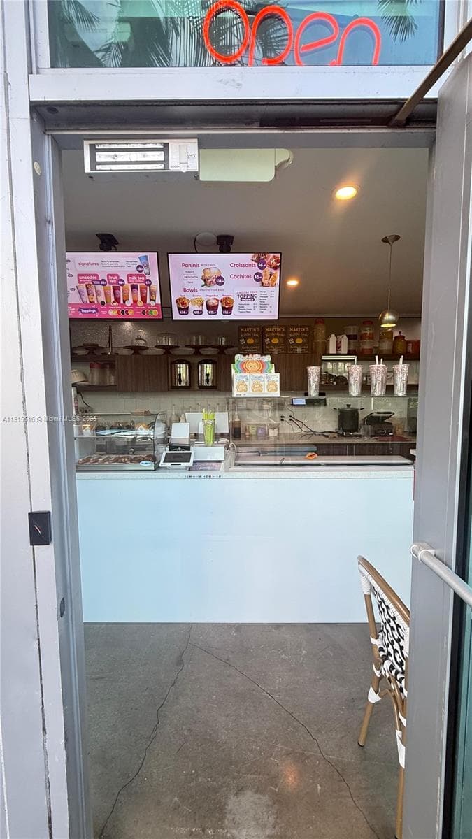 Trendy Downtown Cafe with Heavy Foot Traffic