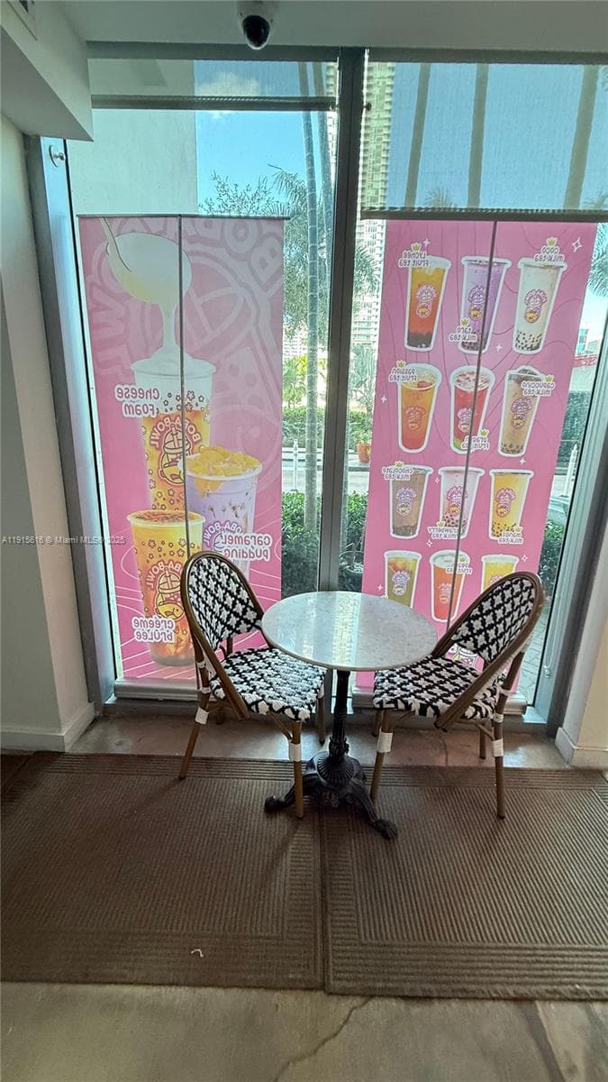 Trendy Downtown Cafe with Heavy Foot Traffic