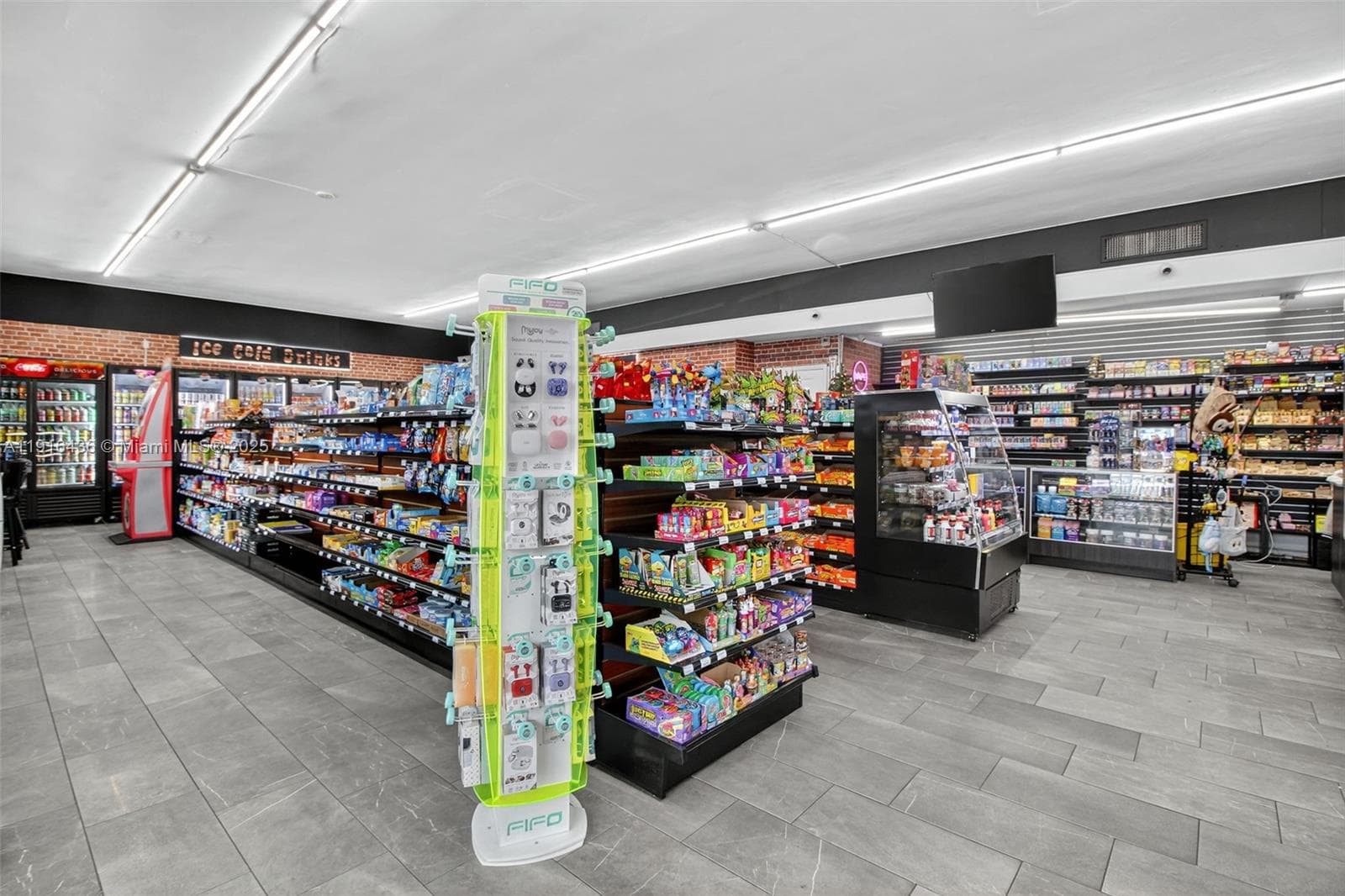 Established Convenience Store with Diverse Product Offerings