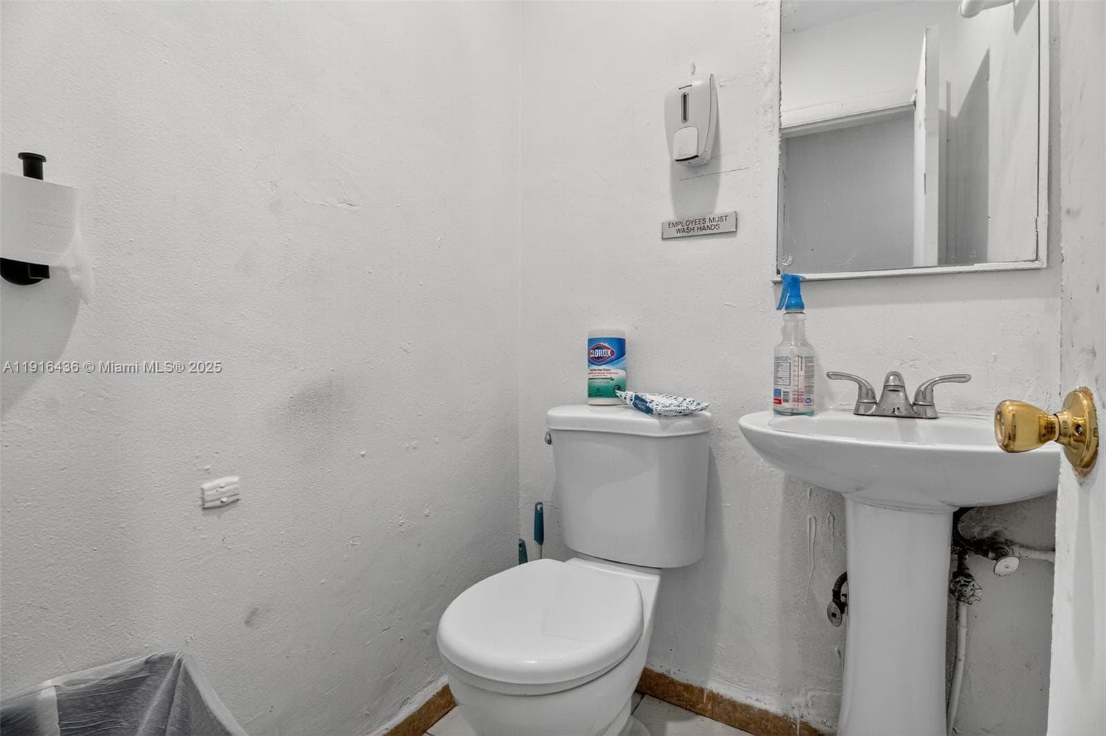 Established Convenience Store with Diverse Product Offerings