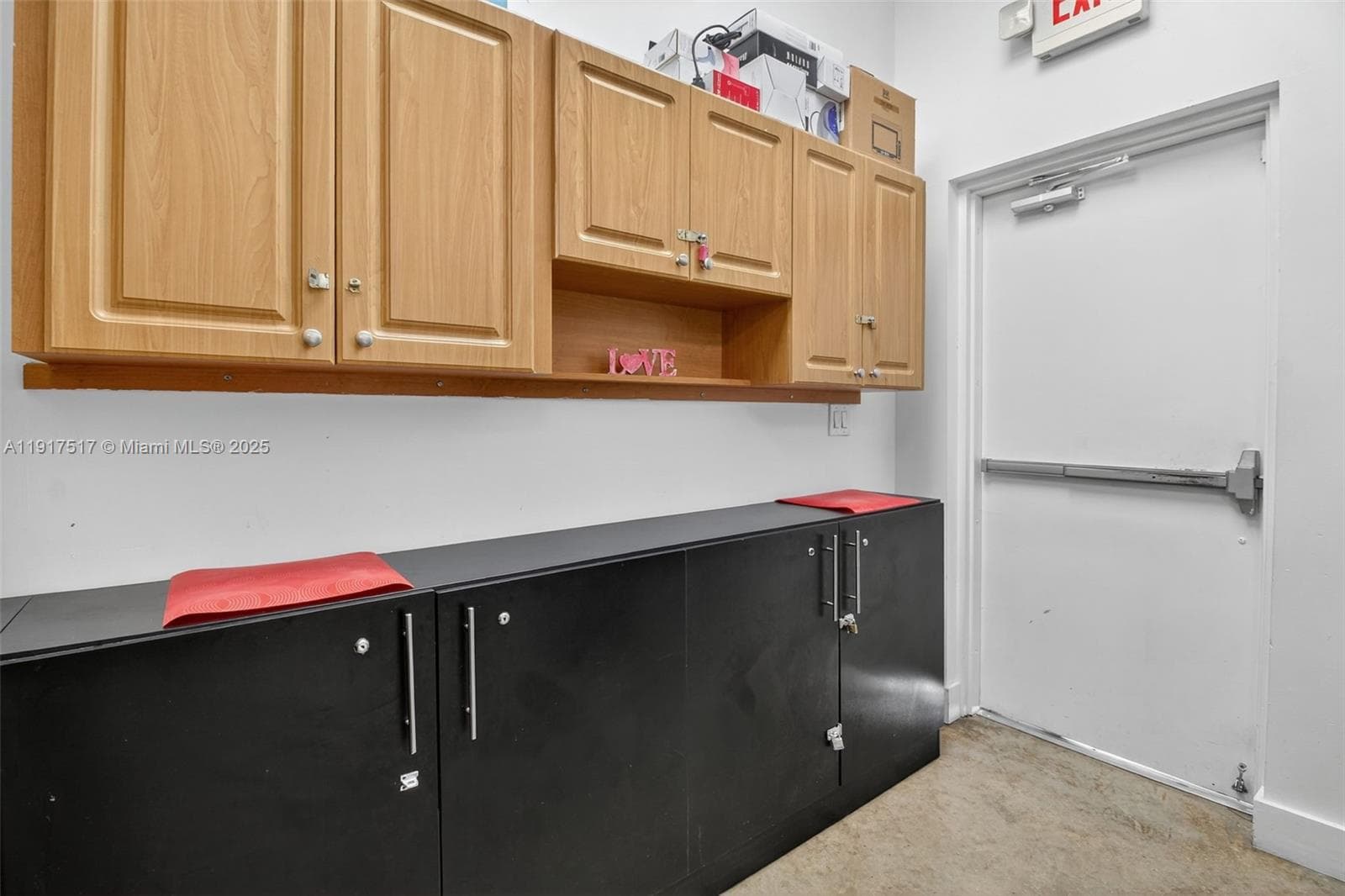 Thriving Beauty Salon with Turnkey Operations