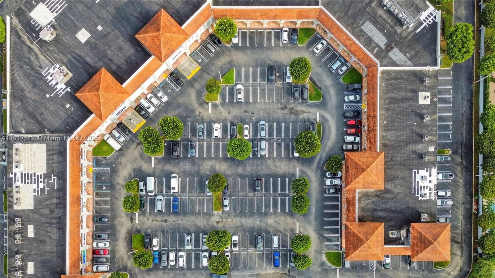 Thriving Beauty Salon with Turnkey Operations