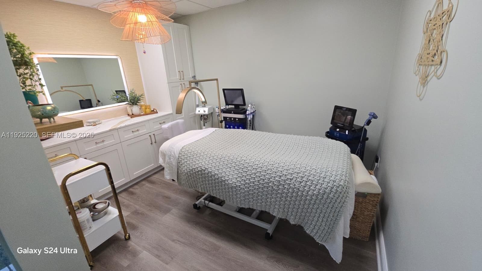 Profitable Turnkey Spa with Loyal Clientele