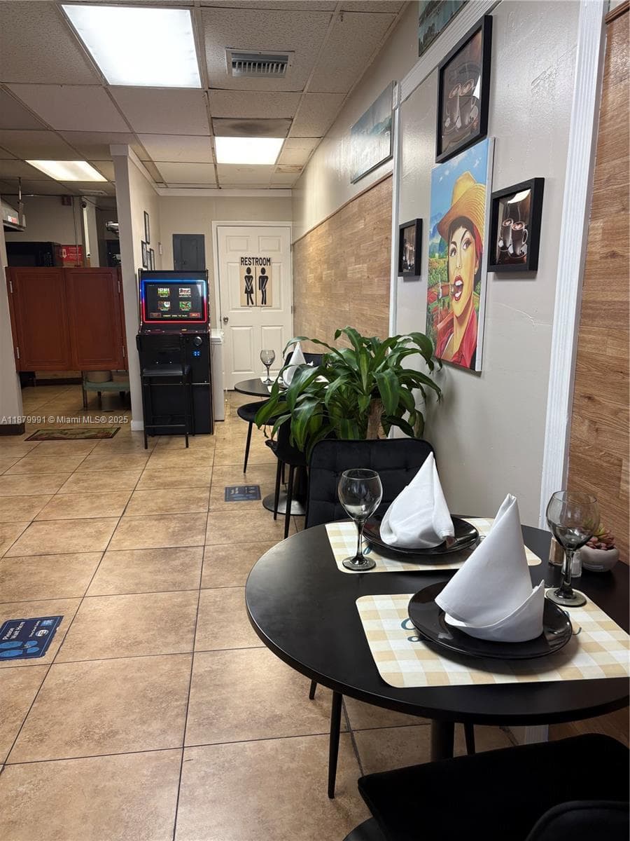 Established Cafe with a Loyal Customer Base