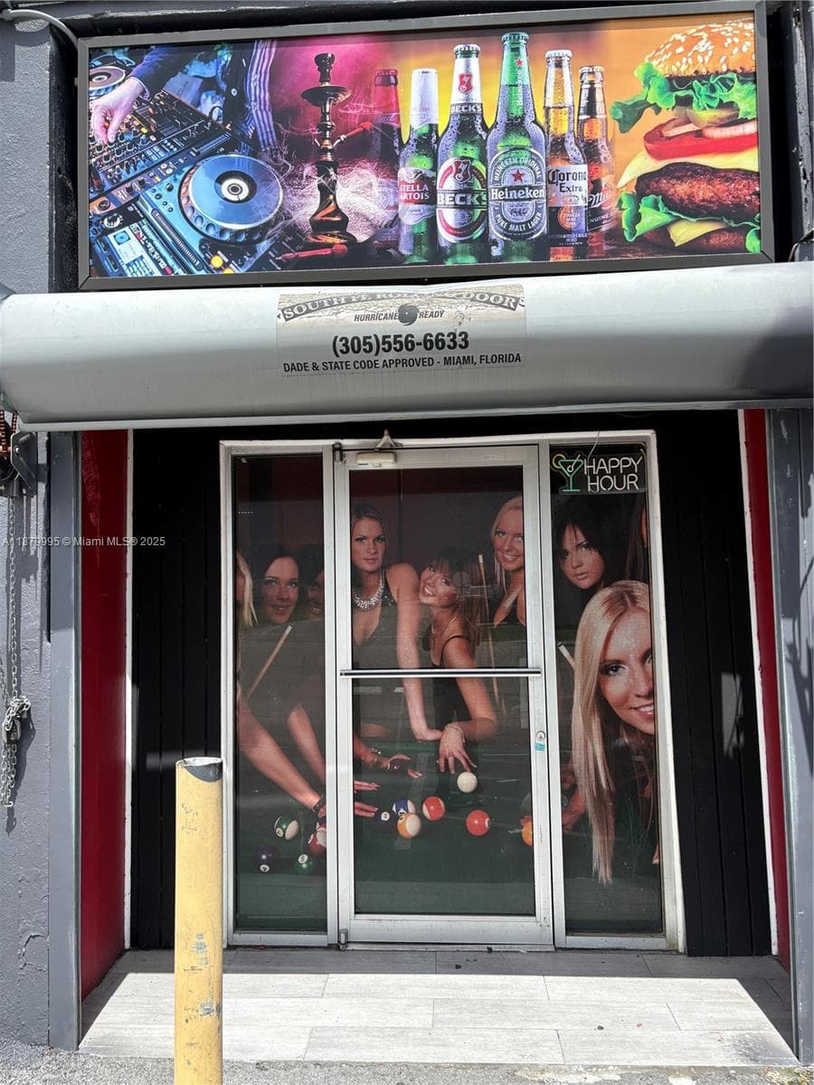 Established Miami Bar with Live Entertainment