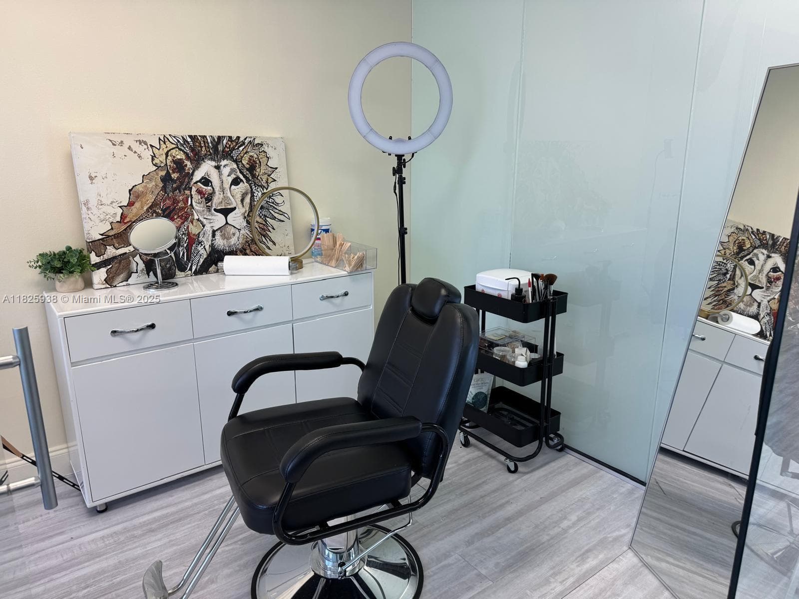 Premier Turnkey Commercial Space with High Visibility