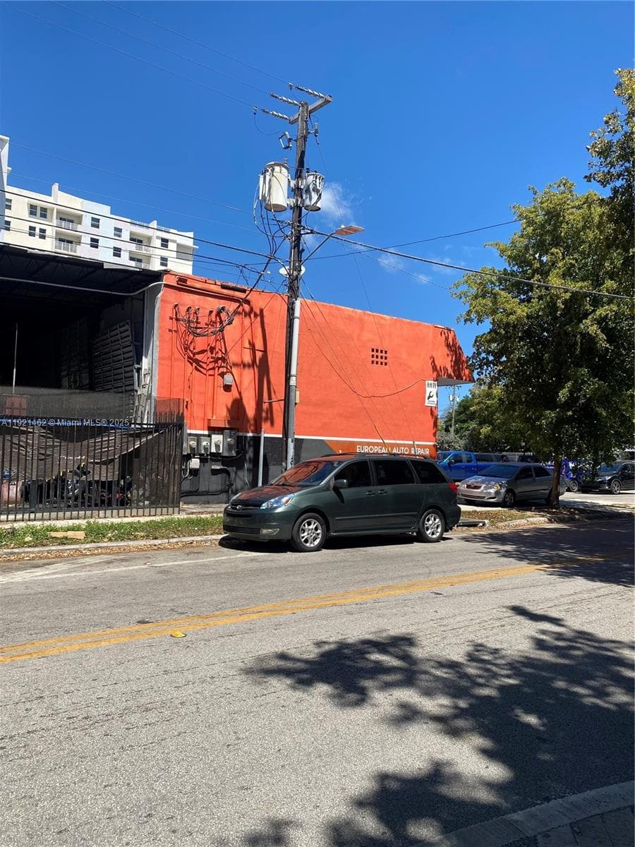 Established Auto Repair Shop with Low Overhead