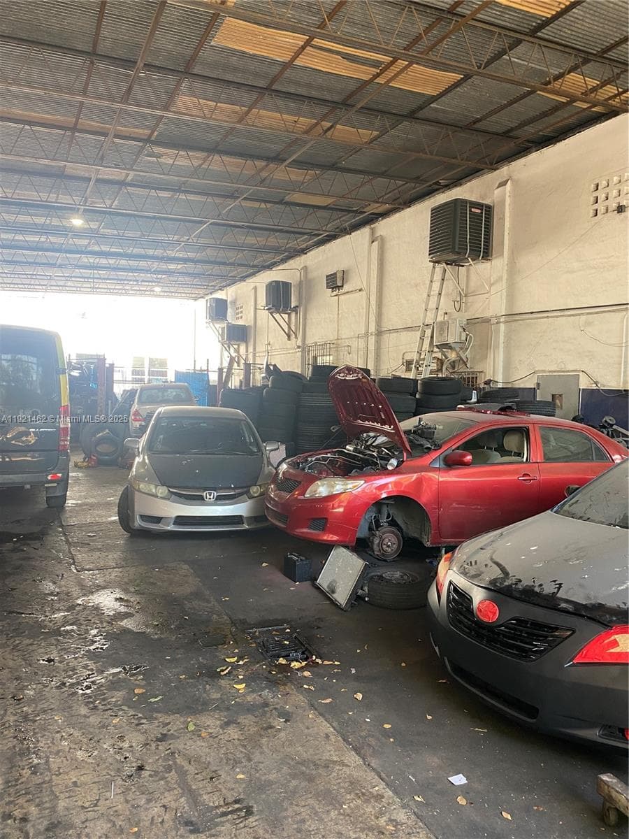 Established Auto Repair Shop with Low Overhead