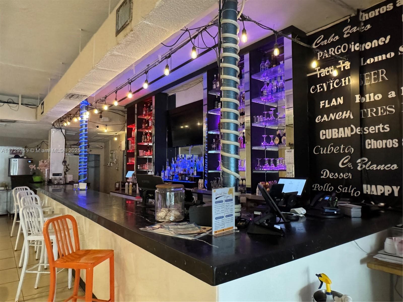 Established Dual Concept Restaurant with Turnkey Operations