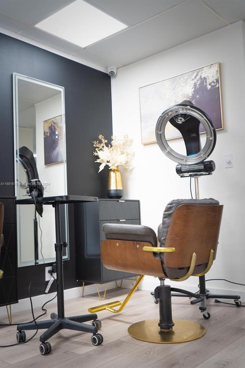 Thriving Beauty Salon with Loyal Clientele