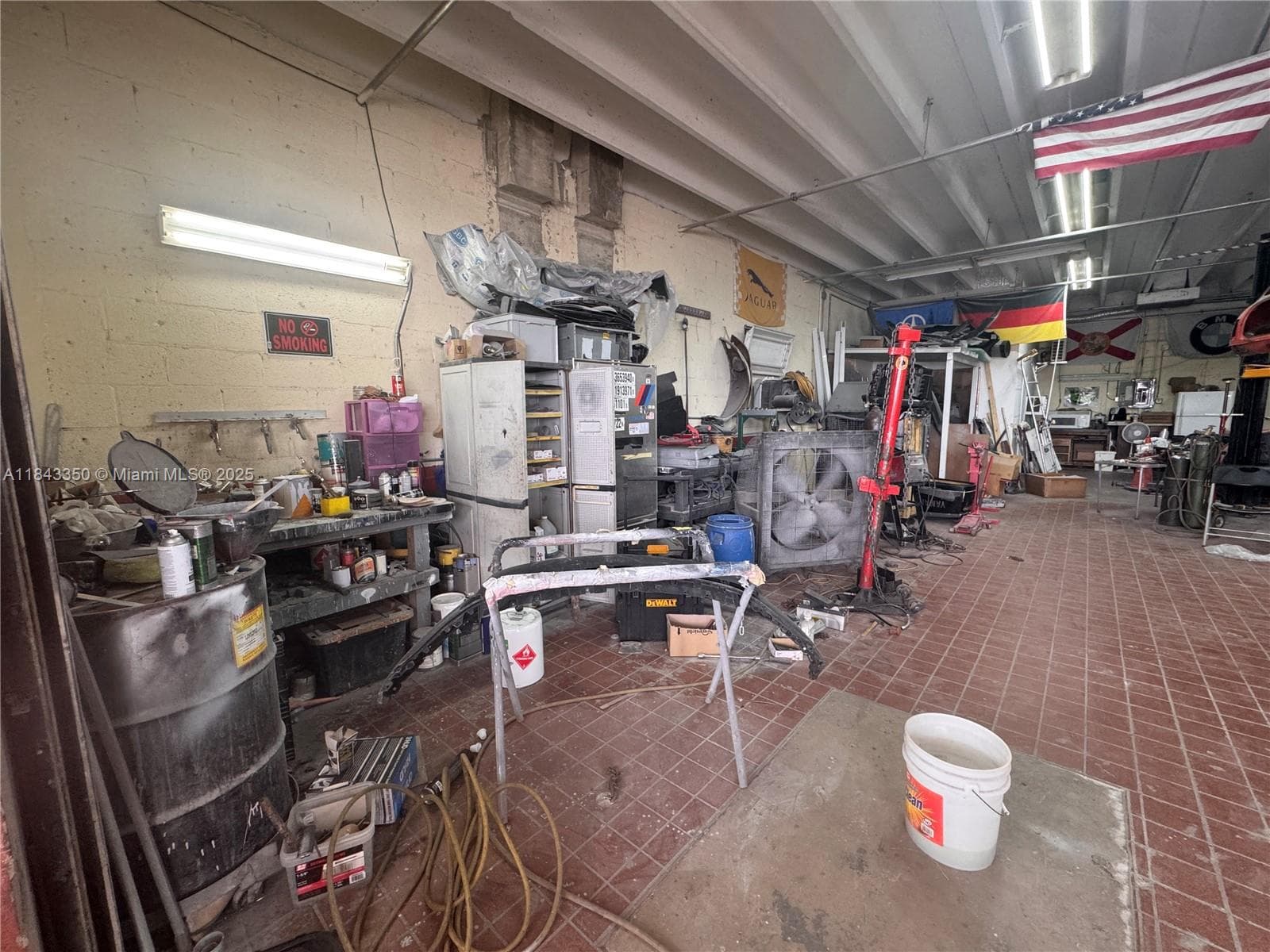 Turnkey Auto Body Shop with Paint Booth