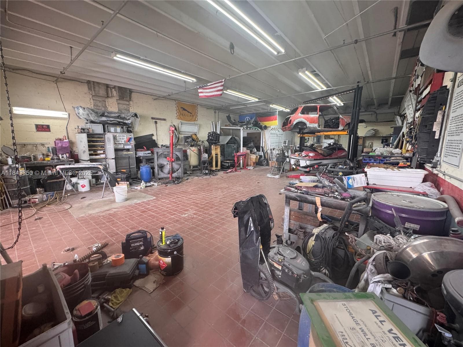 Turnkey Auto Body Shop with Paint Booth