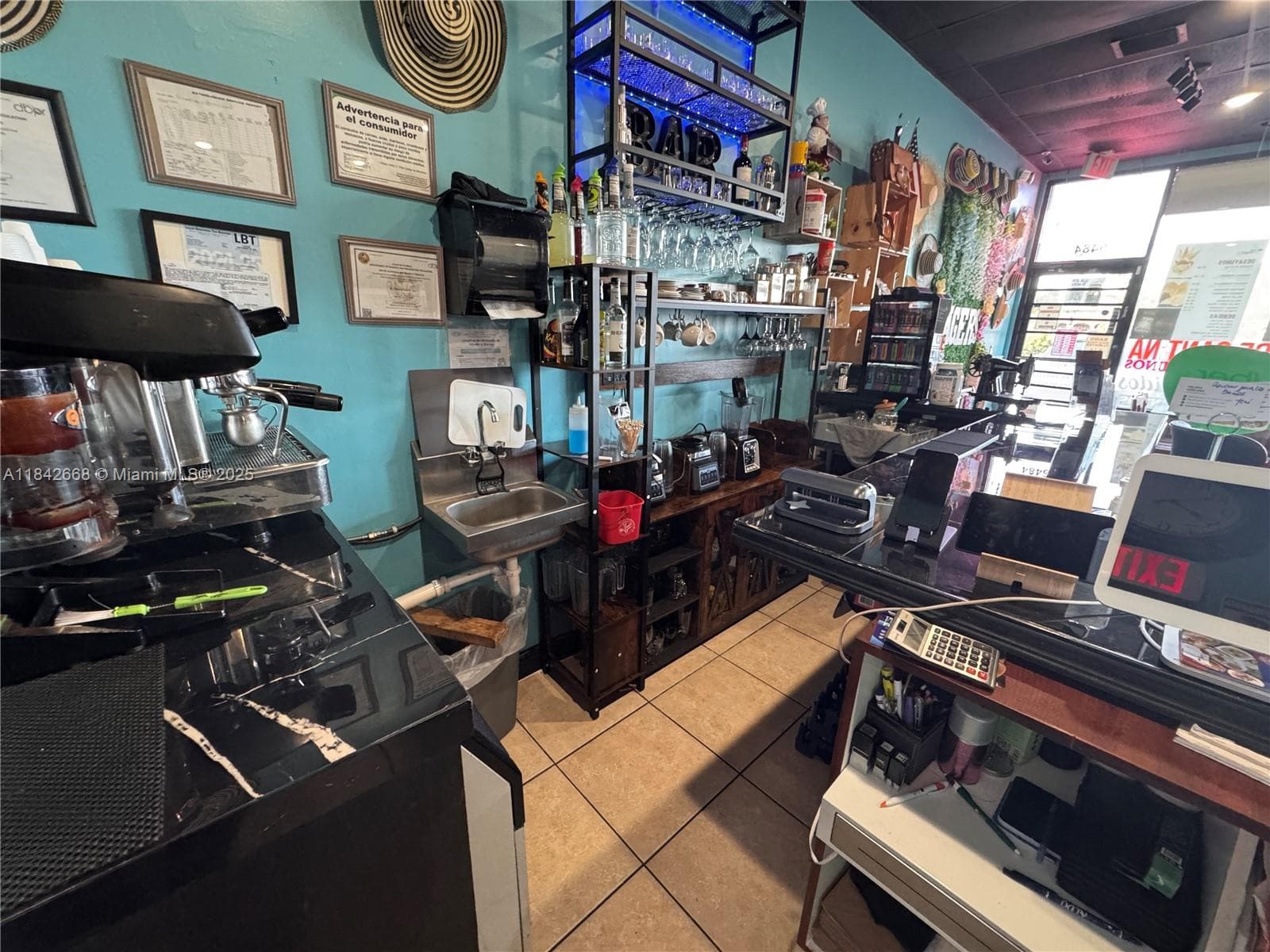 Thriving Colombian Restaurant with 2COP License