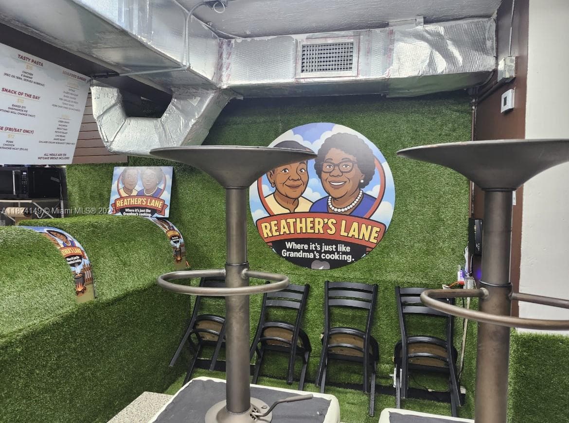 Versatile Convenience Store with Beer and Wine License