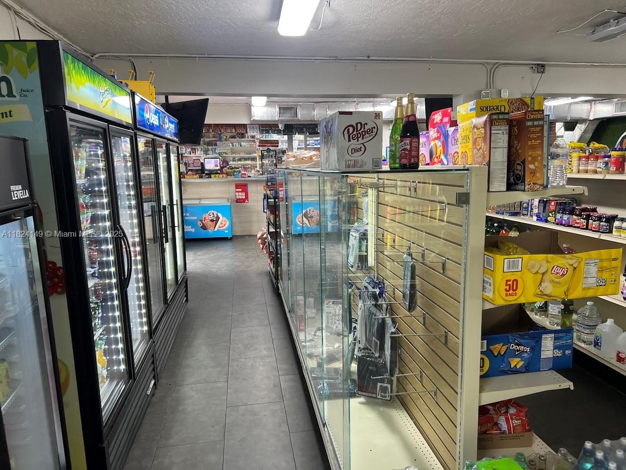 Versatile Convenience Store with Beer and Wine License