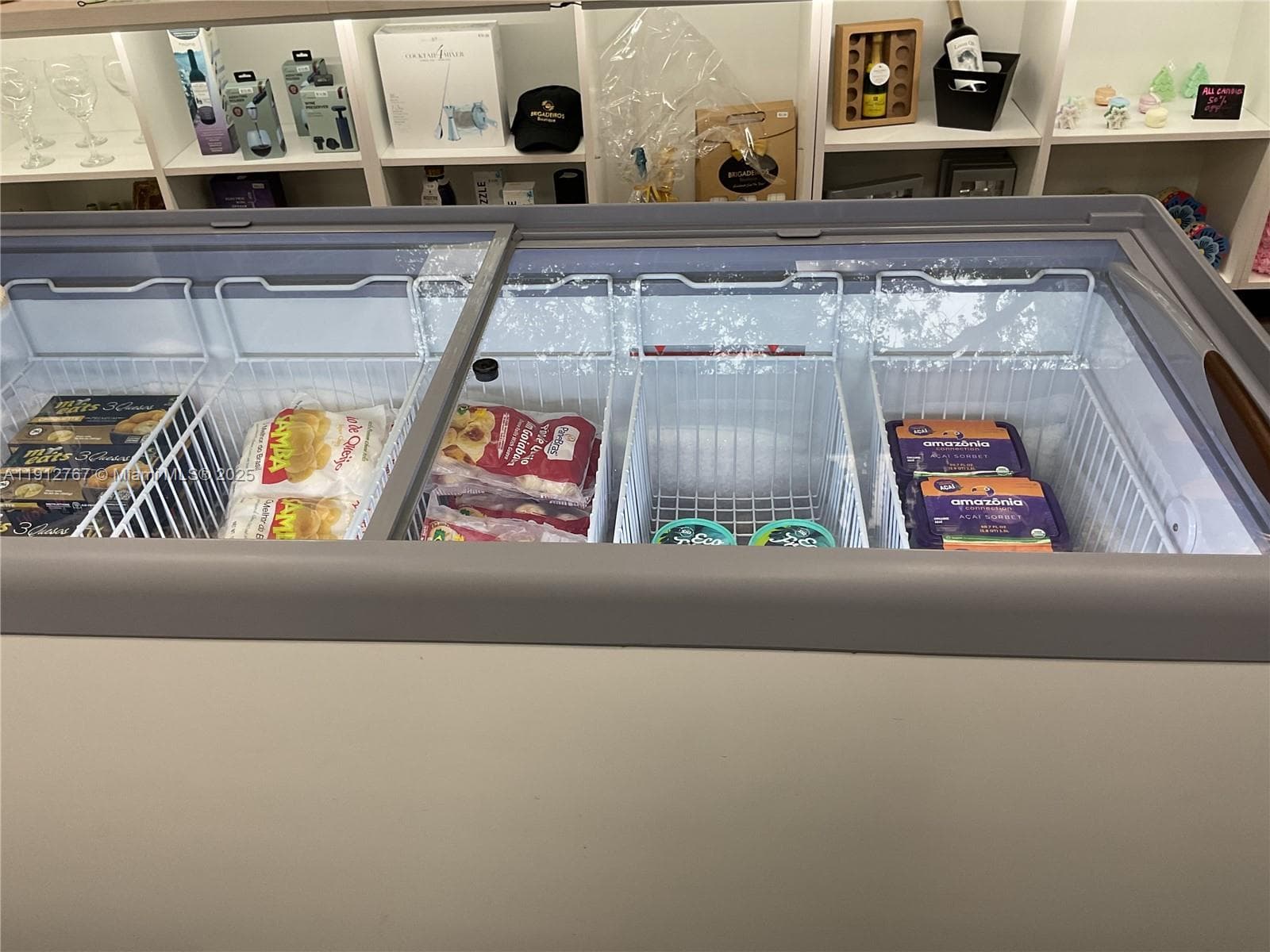 Thriving Brazilian Dessert Shop with Proprietary Recipes