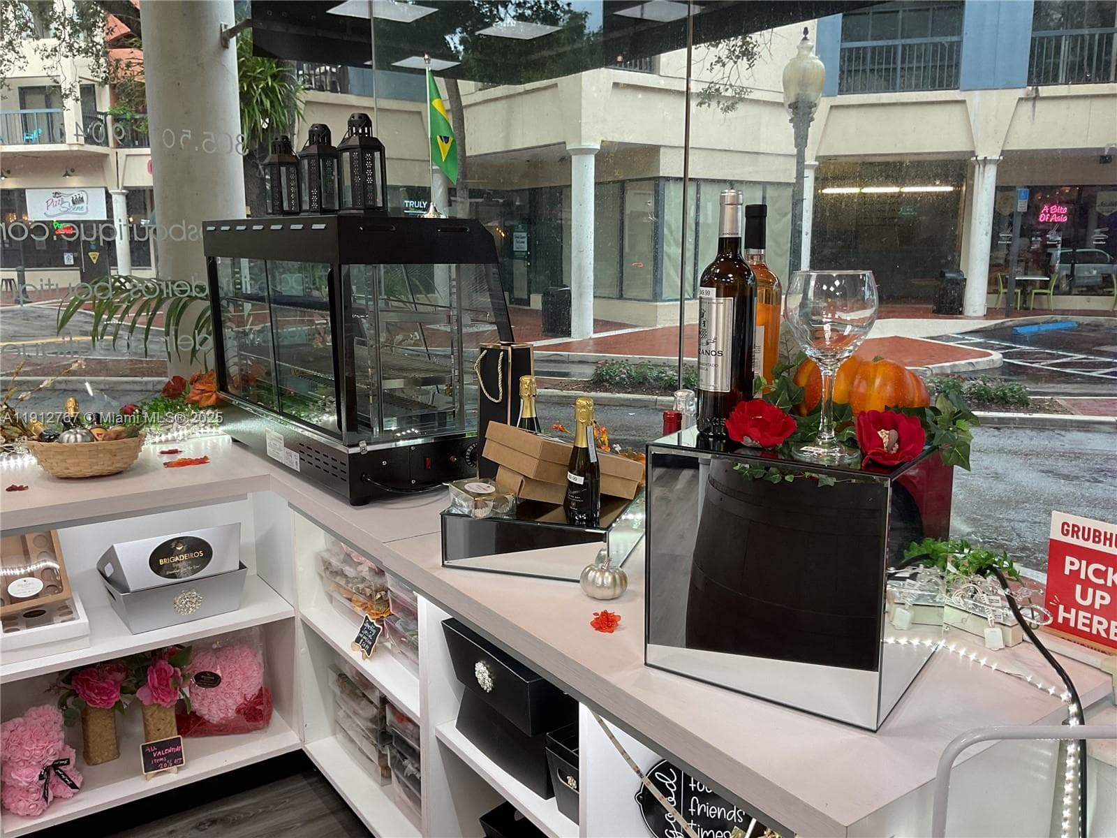 Thriving Brazilian Dessert Shop with Proprietary Recipes