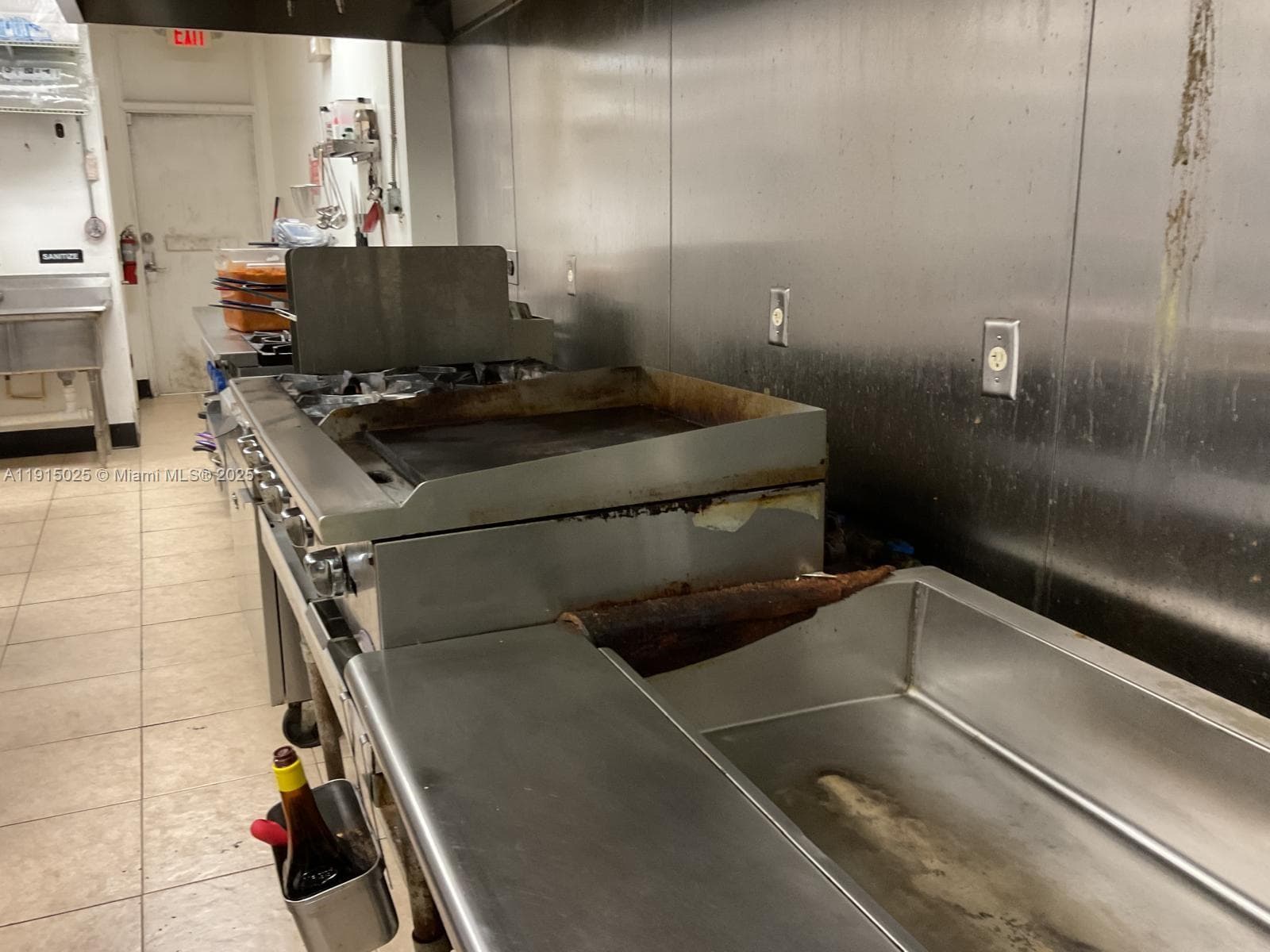 Established Taco Restaurant with a Loyal Customer Base