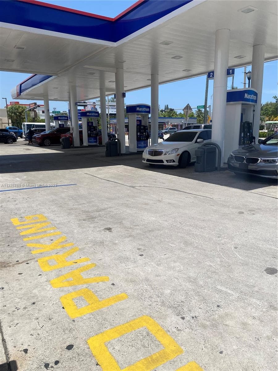 High Volume Gas Station with Diverse Revenue Streams