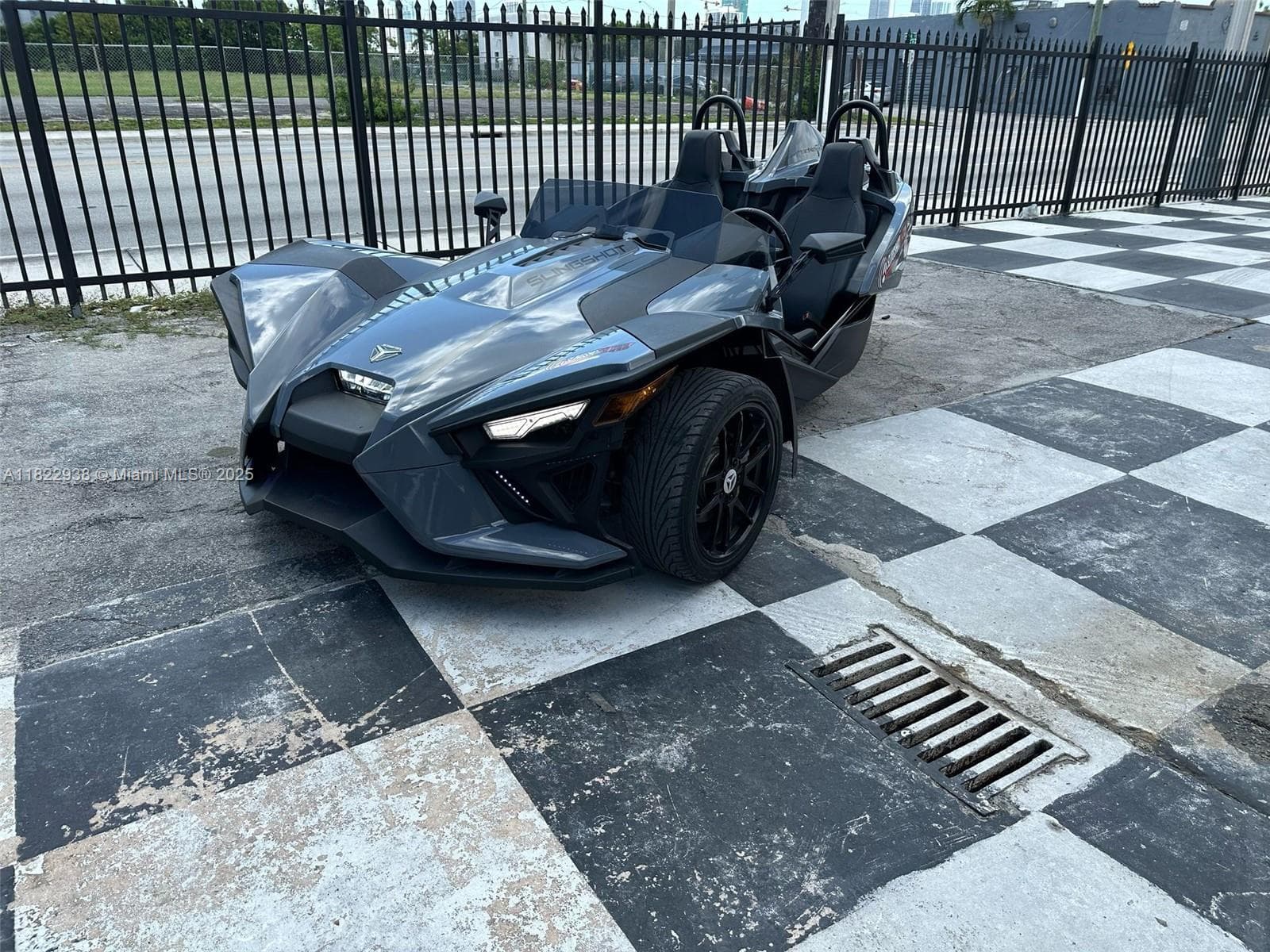 Niche Vehicle Rental Agency with Strong Digital Presence