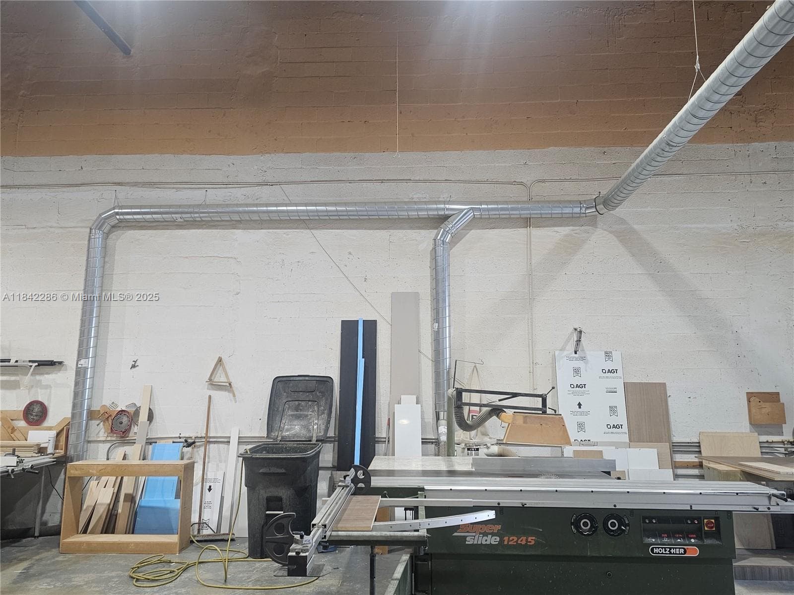 Turnkey Kitchen Cabinet Manufacturer with Stable Cash Flow