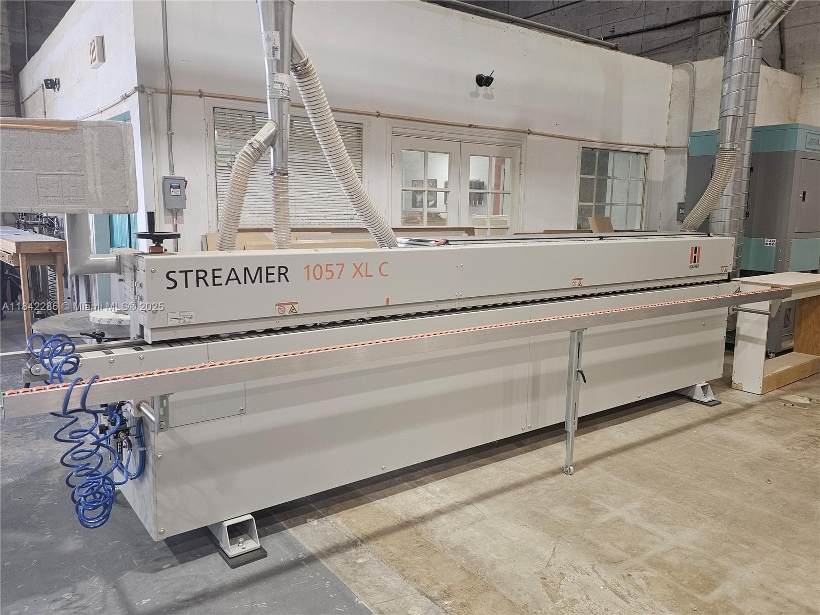 Turnkey Kitchen Cabinet Manufacturer with Stable Cash Flow