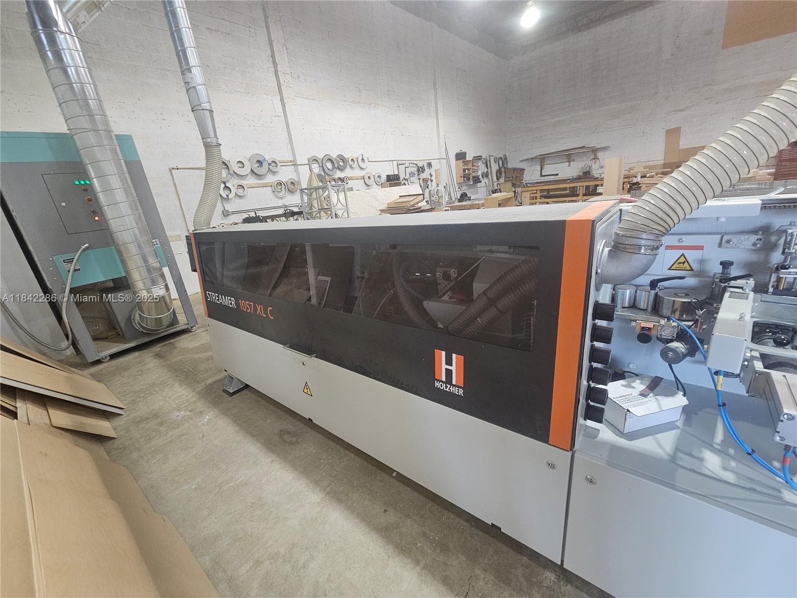 Turnkey Kitchen Cabinet Manufacturer with Stable Cash Flow