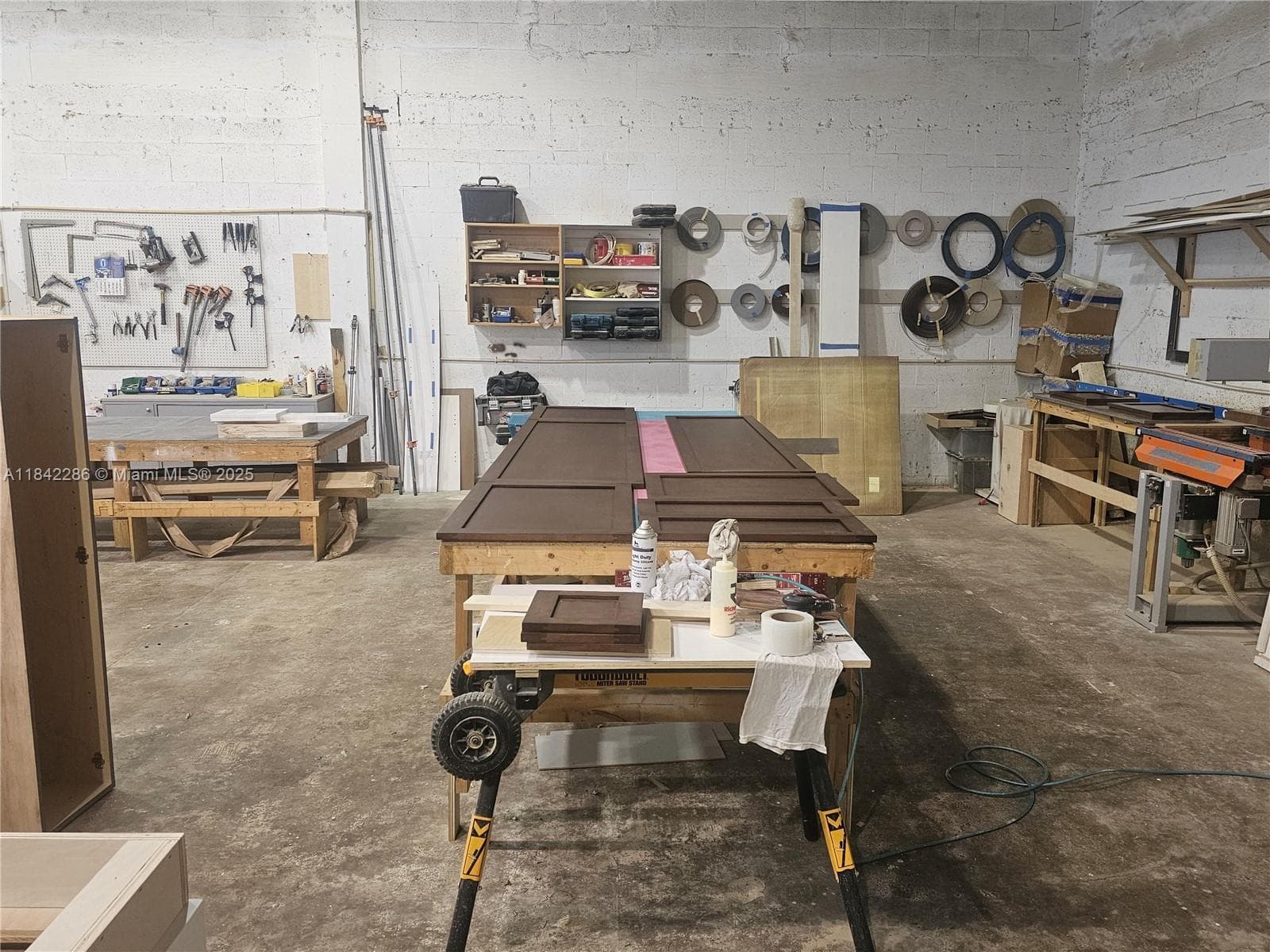 Turnkey Kitchen Cabinet Manufacturer with Stable Cash Flow