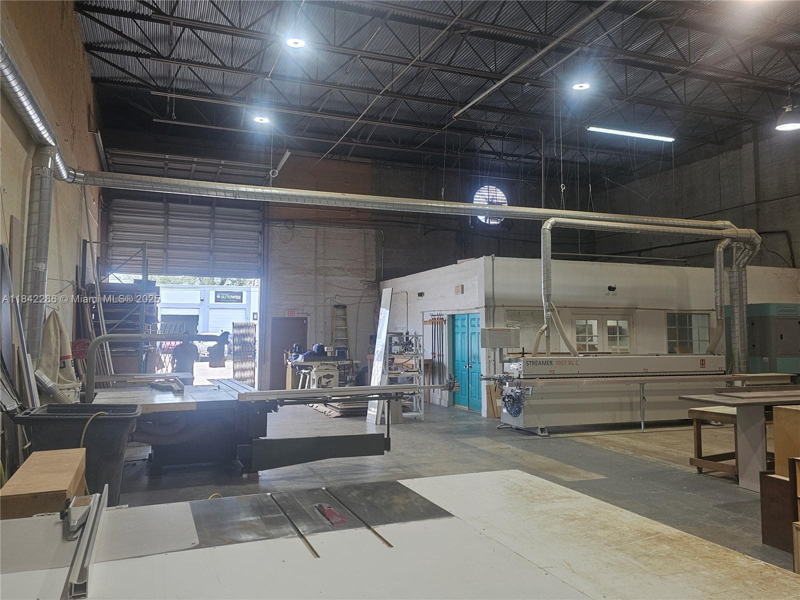 Turnkey Kitchen Cabinet Manufacturer with Stable Cash Flow