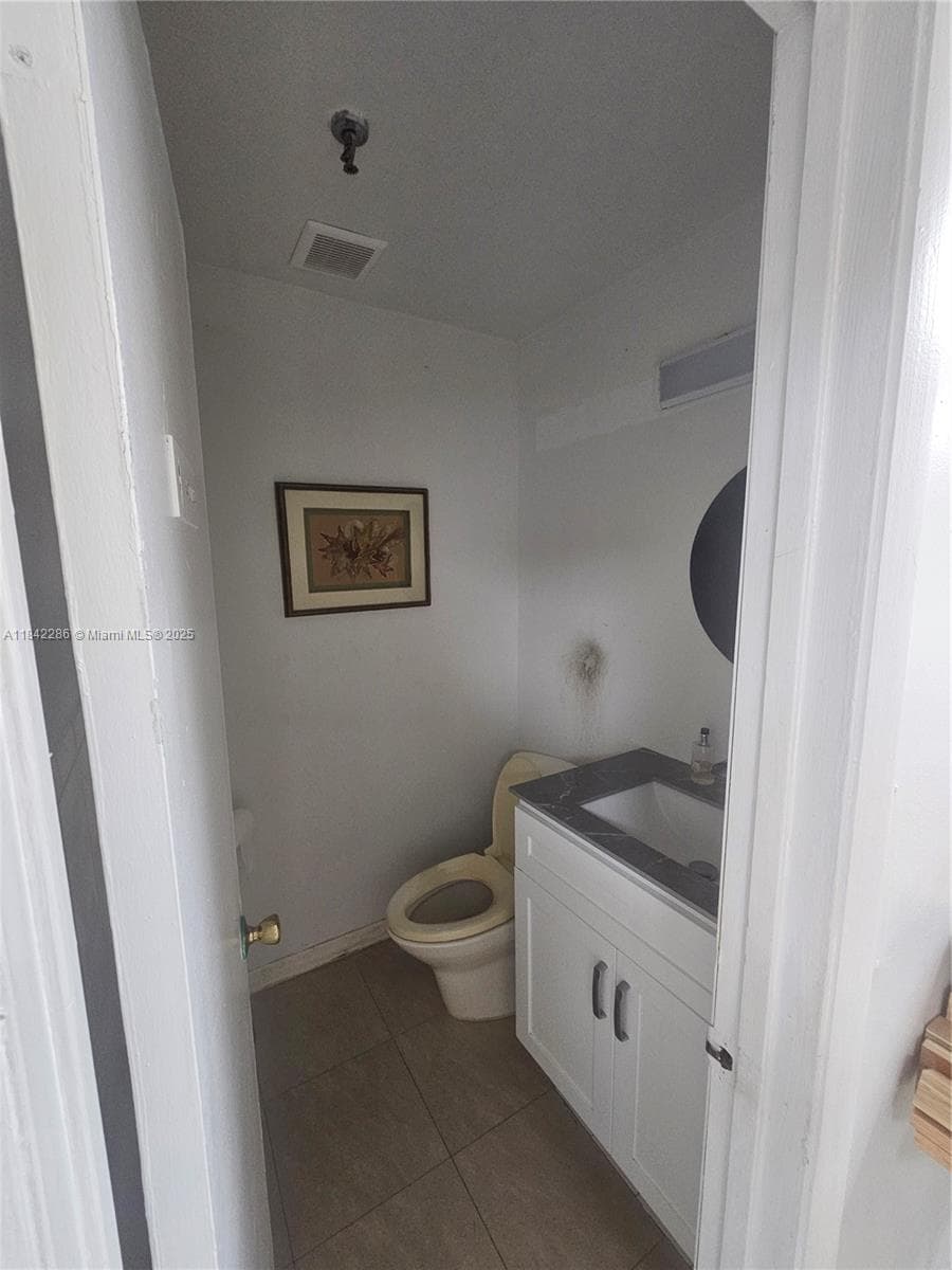 Turnkey Kitchen Cabinet Manufacturer with Stable Cash Flow