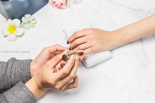 Thriving Nail Salon with Loyal Clientele