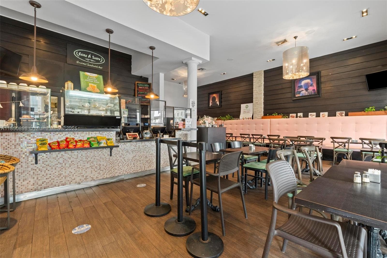 Thriving Downtown Miami Restaurant with Prime Location