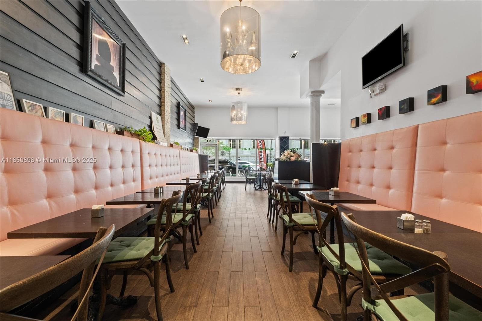 Thriving Downtown Miami Restaurant with Prime Location