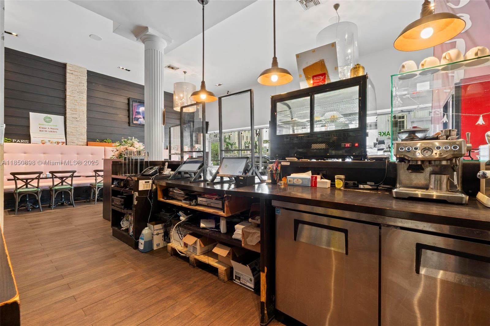 Thriving Downtown Miami Restaurant with Prime Location