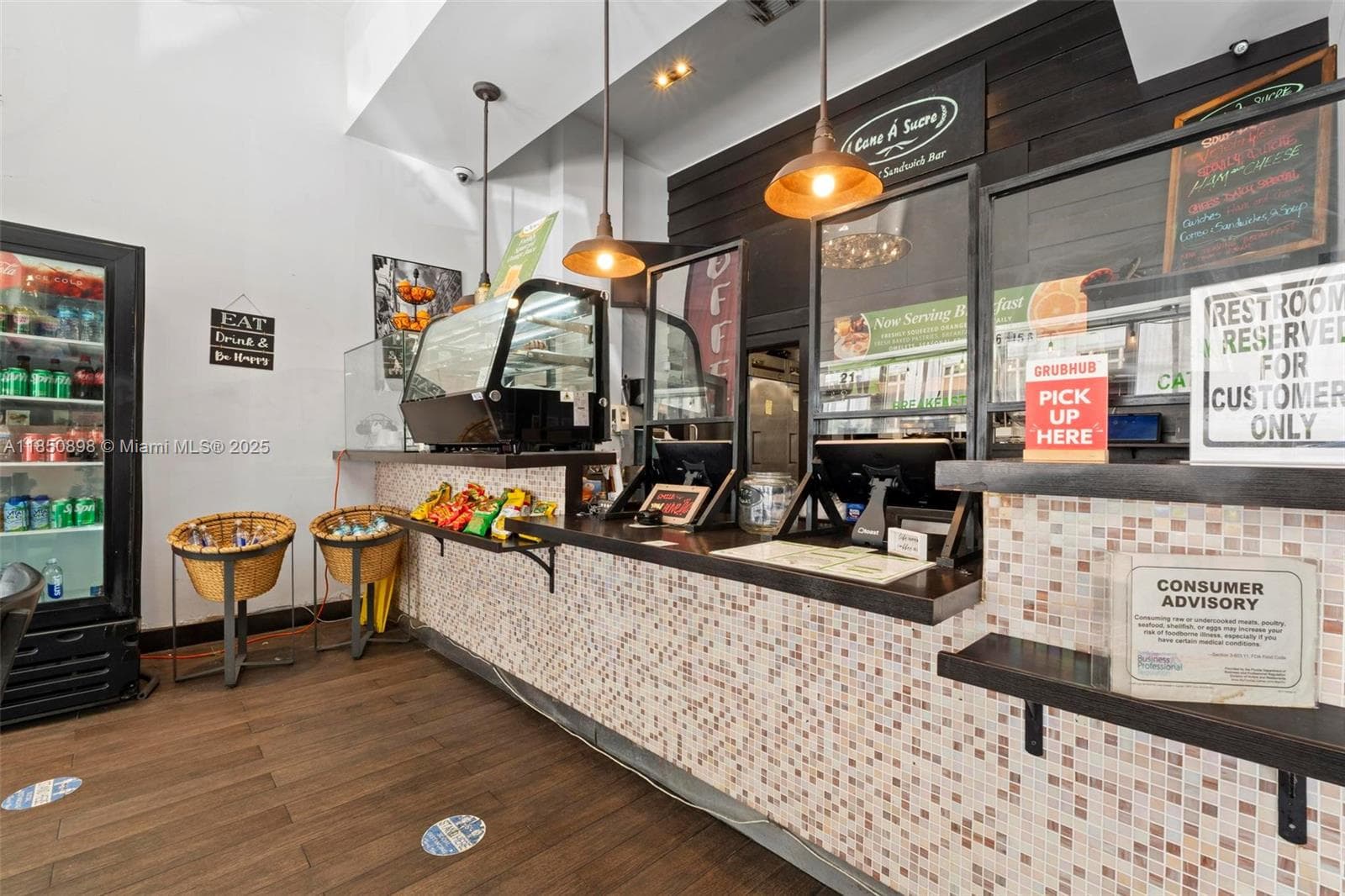 Thriving Downtown Miami Restaurant with Prime Location