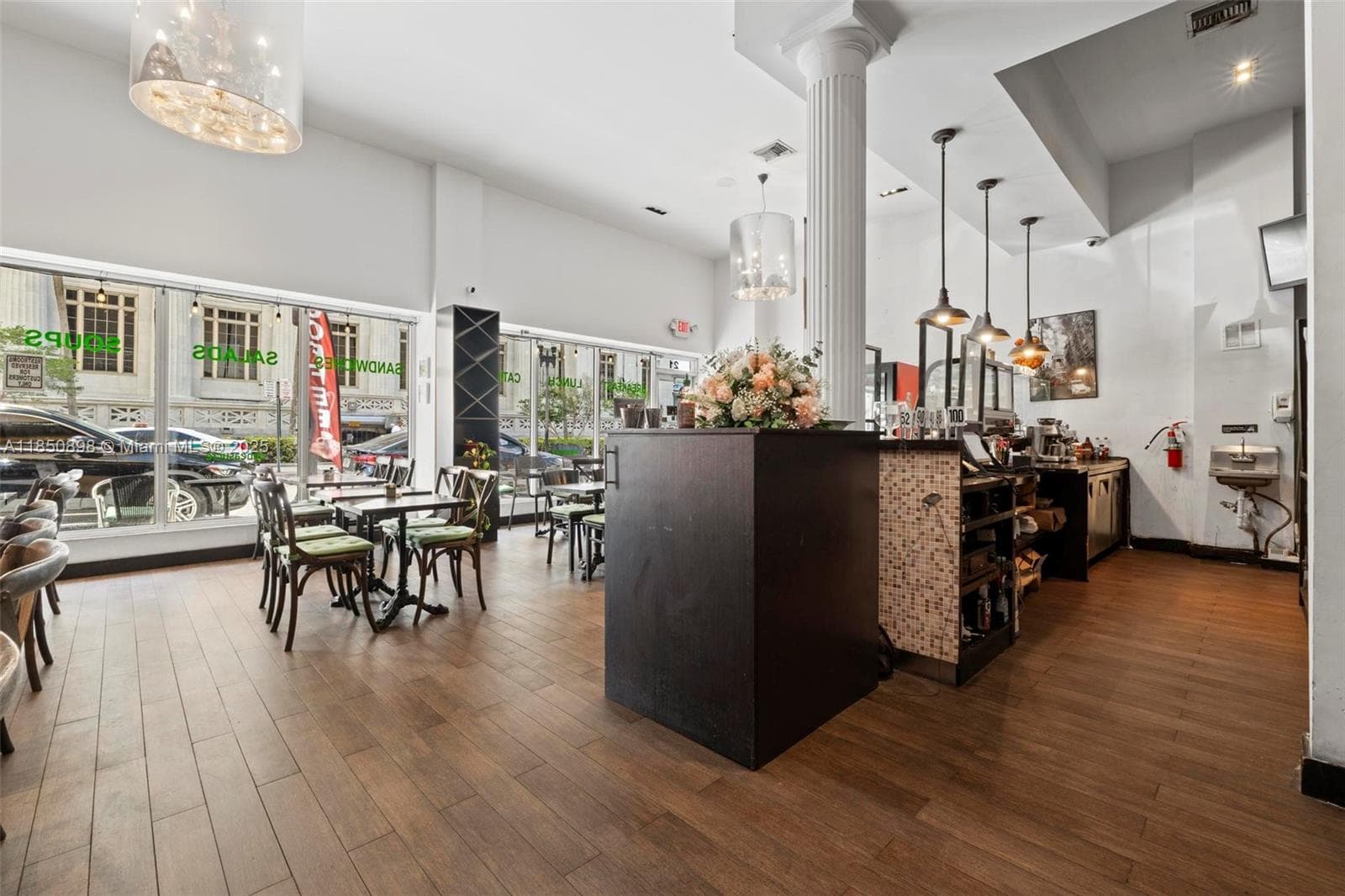 Thriving Downtown Miami Restaurant with Prime Location
