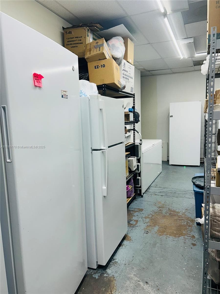 Established Cafe and Bakery with Loyal Customer Base