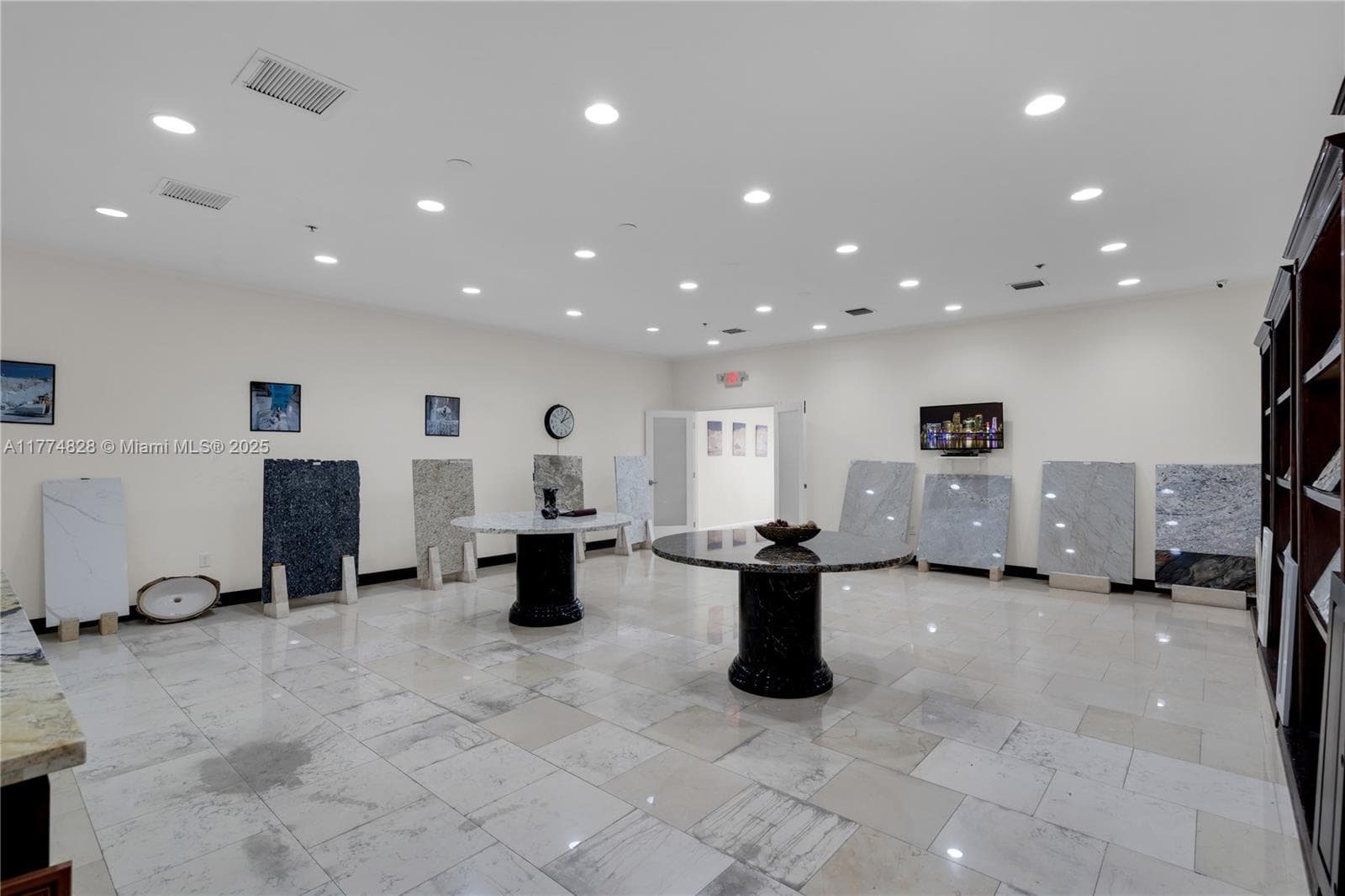 Established Stone Wholesaler with Extensive Exotic Selection