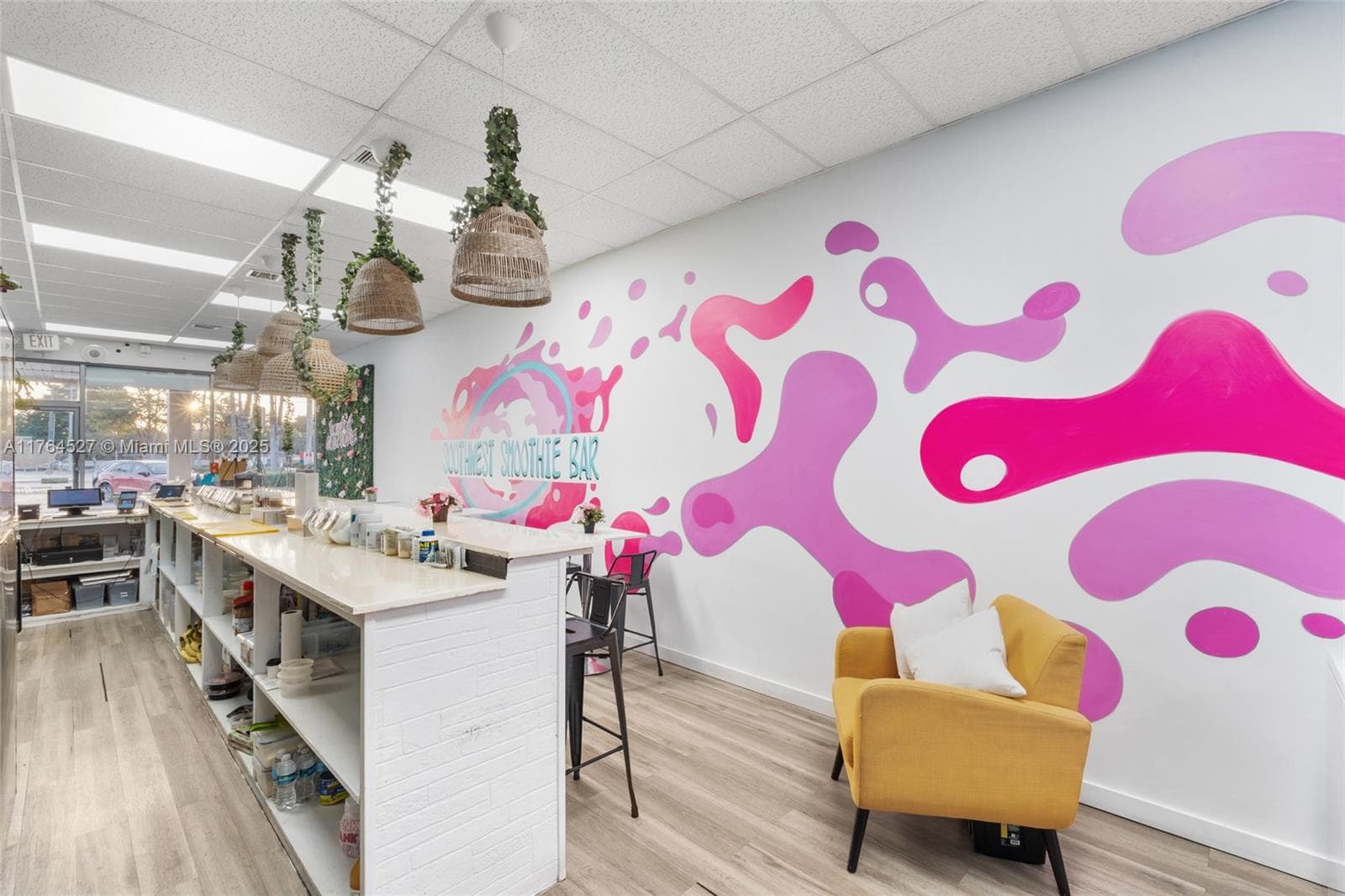 Profitable Juice Bar with Loyal Customer Base