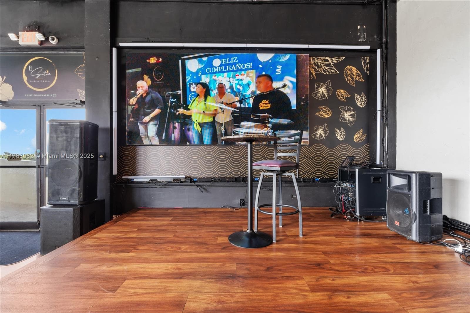 Thriving Bar and Grill with Valuable Liquor License