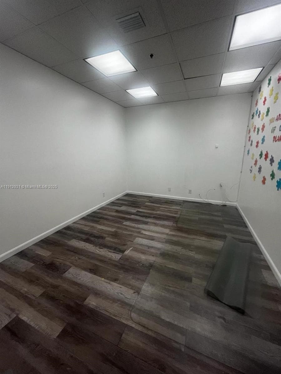 Turnkey Flexible Workspace Solution with All Utilities Included