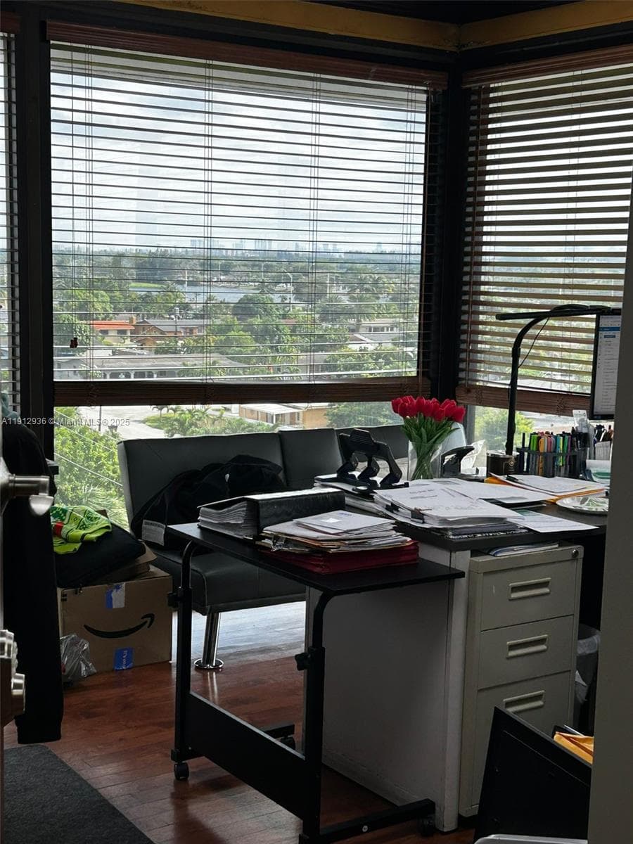 Versatile Research Office with All Inclusive Utilities