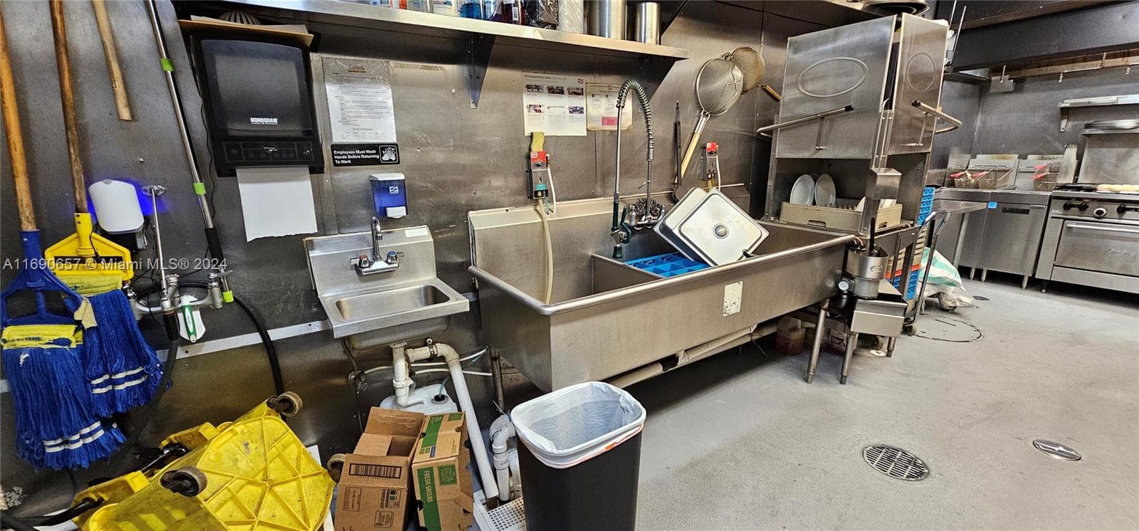 Profitable Turnkey Restaurant with 2COP License