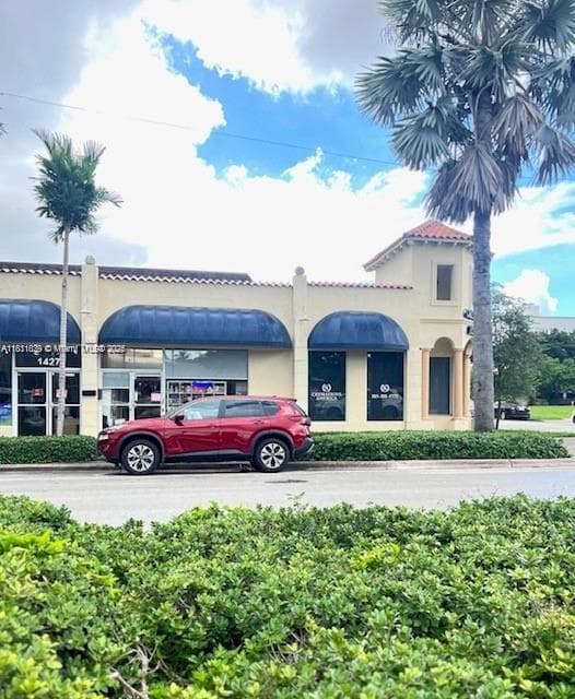 Established Convenience Store with High Traffic Location