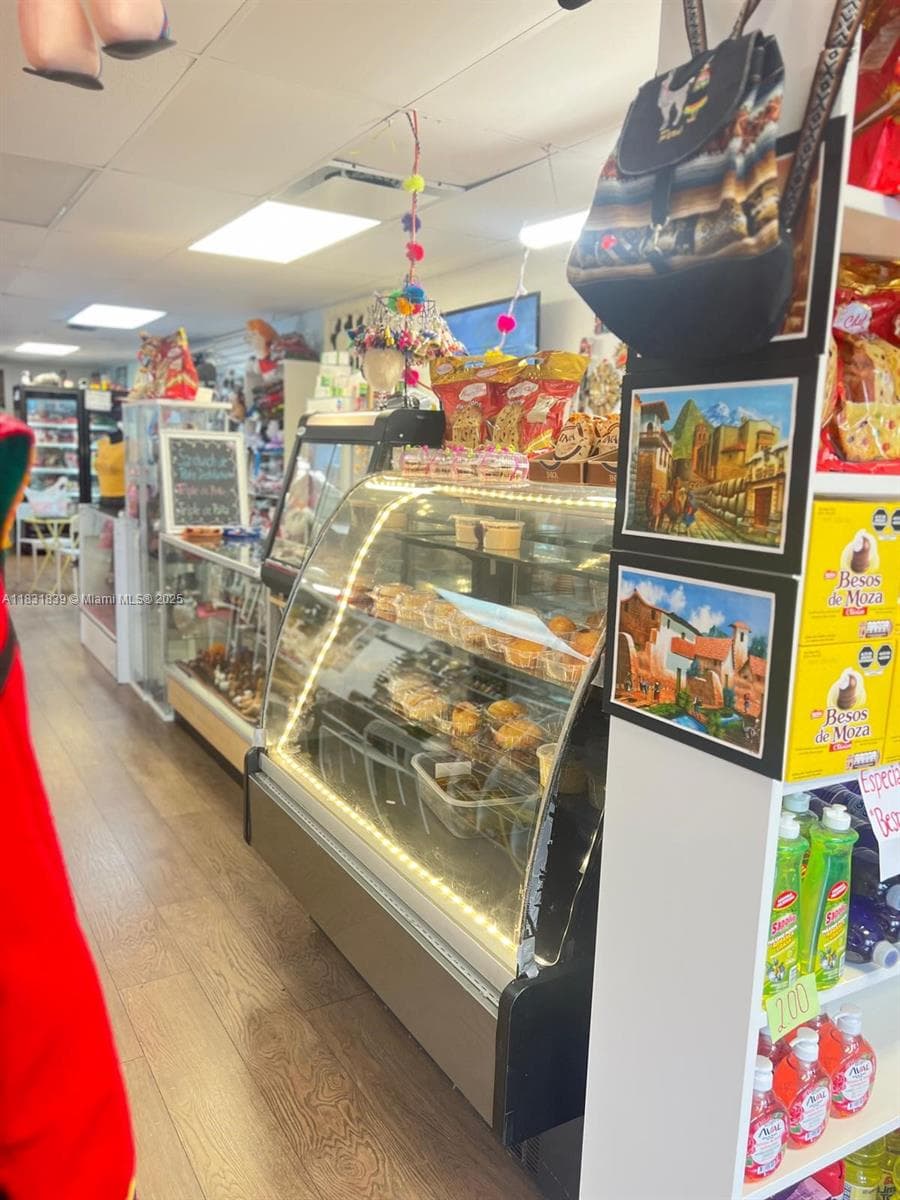 Established Convenience Store with High Traffic Location