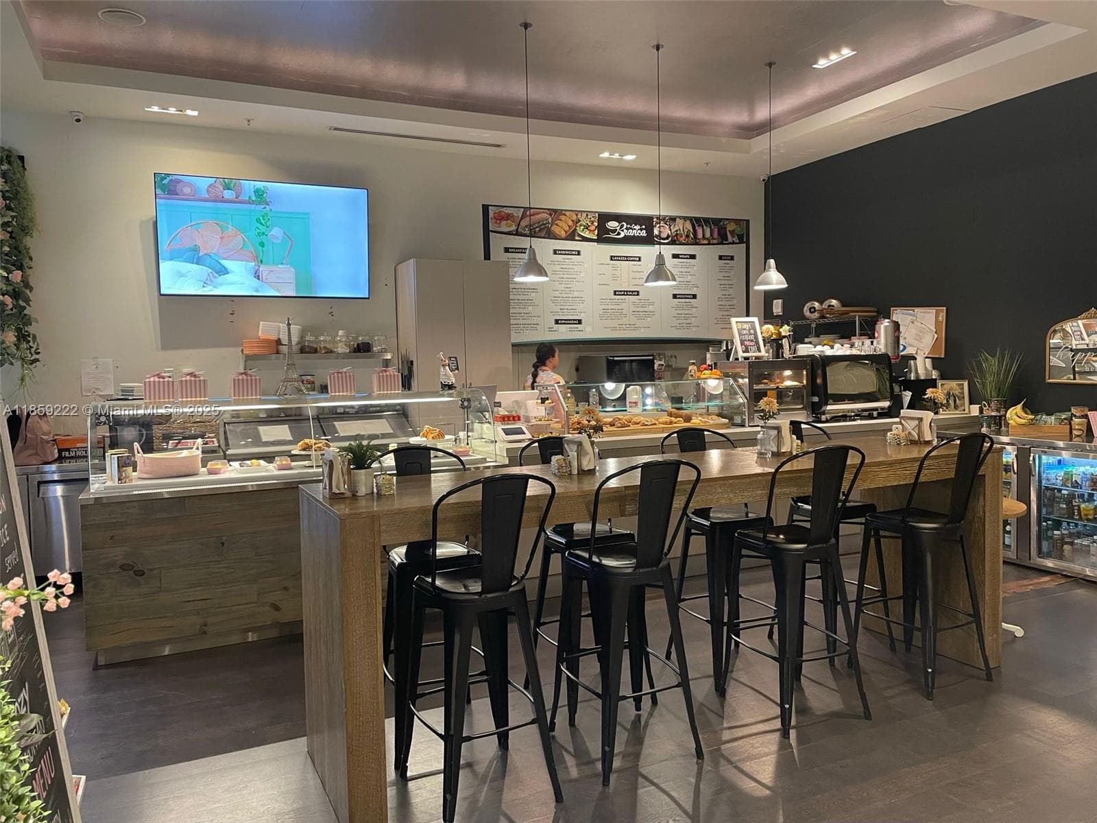 Thriving Bakery and Coffee Shop with Strong Local Presence