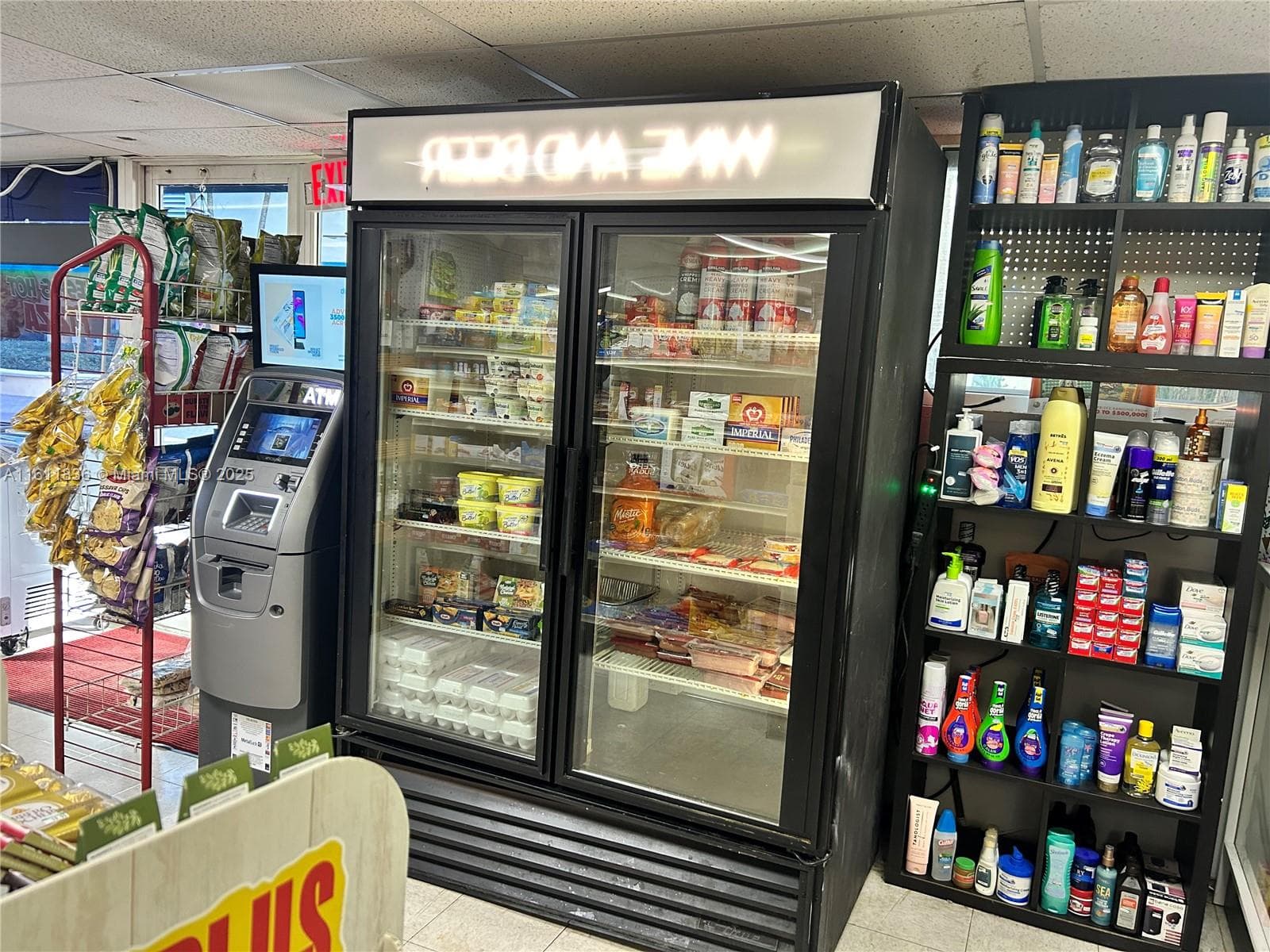 Established Neighborhood Supermarket with Loyal Customer Base