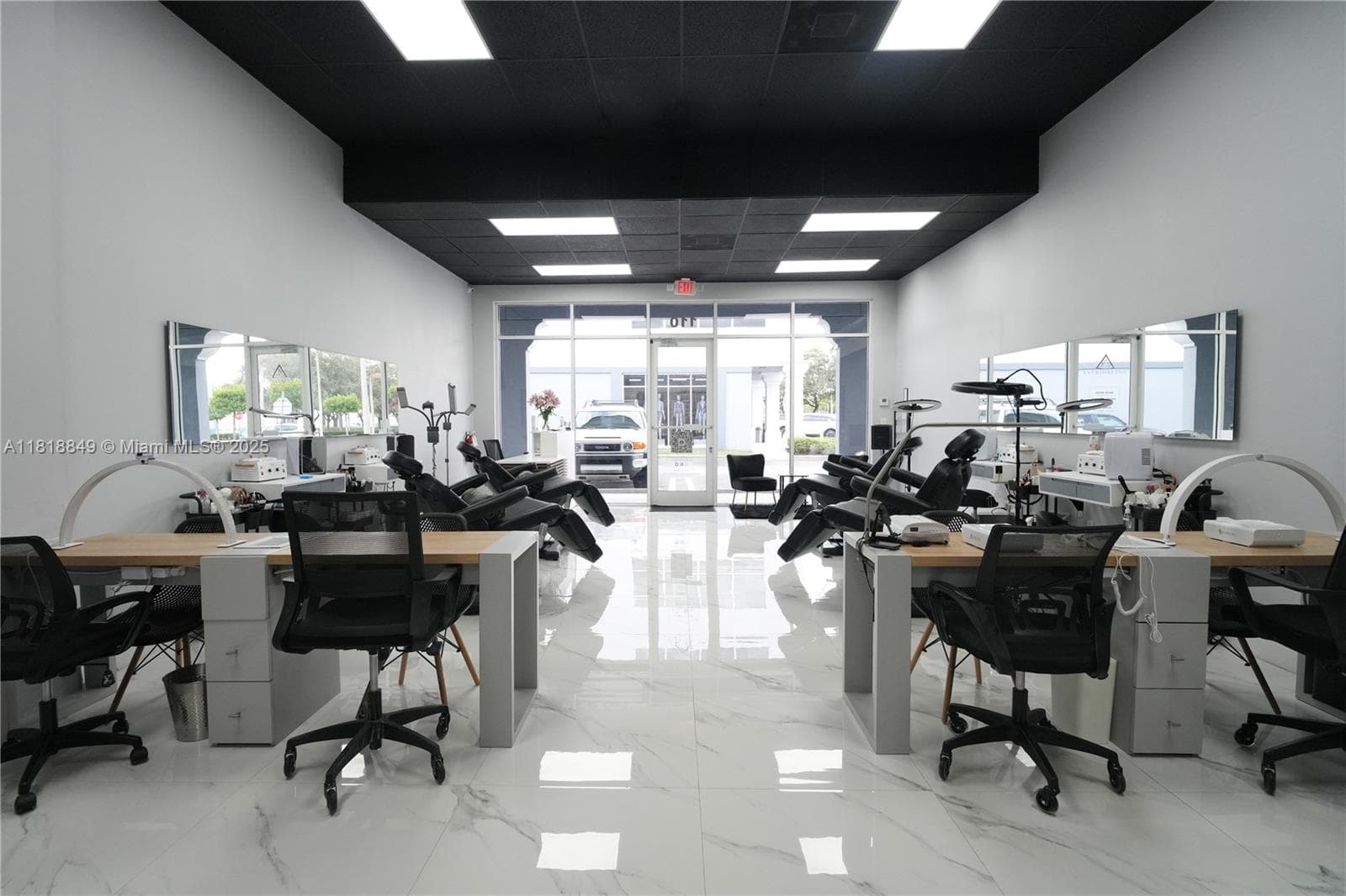 Turnkey Beauty Salon with Low Operating Costs